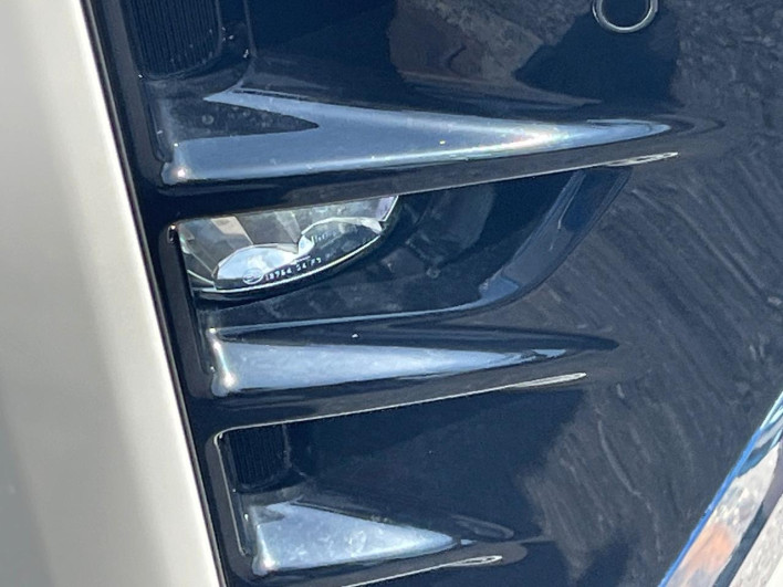 2020 Toyota Voxy 6AA-ZWR80W (UW-69f2a59305f9b)[27]