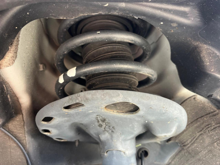 2020 Toyota Voxy 6AA-ZWR80W (UW-69f2a59305f9b)[6]