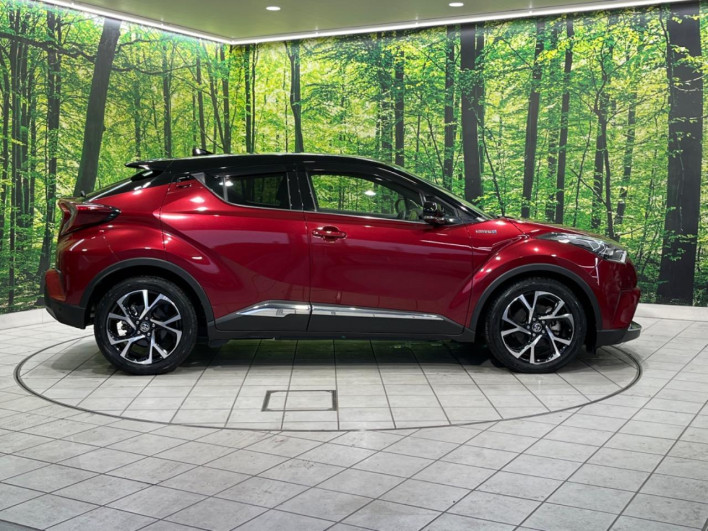 2018 Toyota C-HR DAA-ZYX10 (UW-69f2a59d94afc)[7]