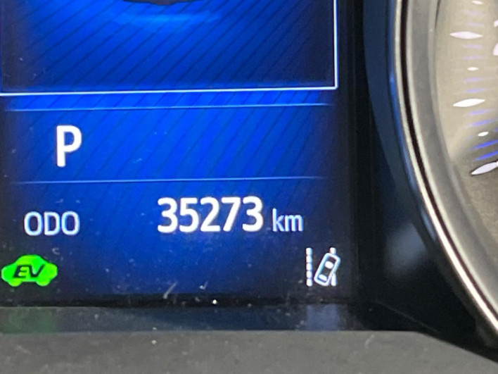 2018 Toyota C-HR DAA-ZYX10 (UW-69f2a59d94afc)[2]
