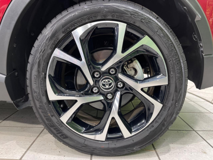 2018 Toyota C-HR DAA-ZYX10 (UW-69f2a59d94afc)[19]