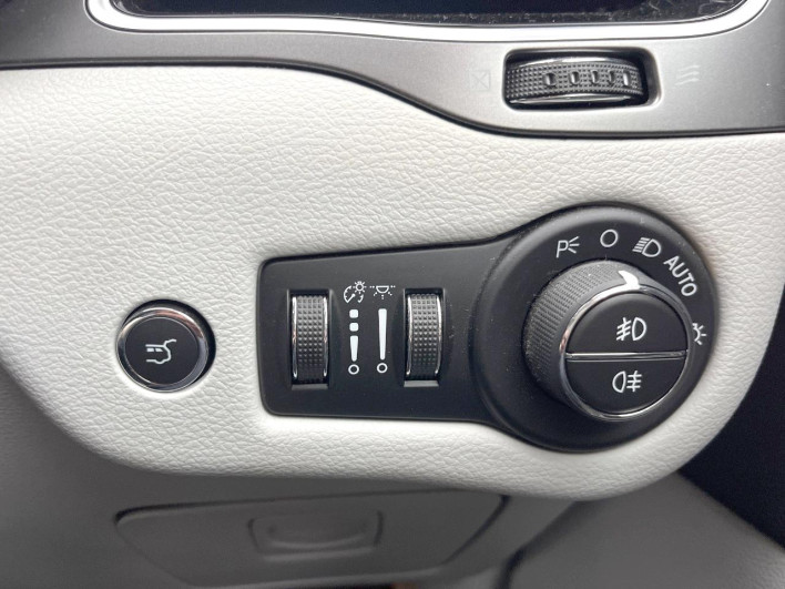 2018 Chrysler Jeep Cherokee ABA-KL20L (UW-69f49527c48f1)[27]