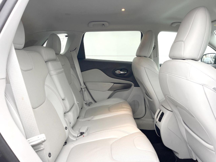 2018 Chrysler Jeep Cherokee ABA-KL20L (UW-69f49527c48f1)[17]