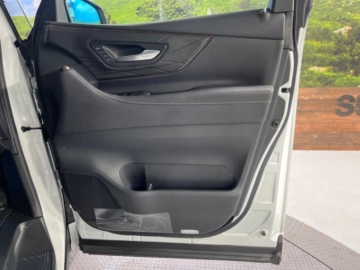 2025 Toyota Vellfire Hybrid 6AA-AAHH40W (UW-69f49530a1dc9)[24]