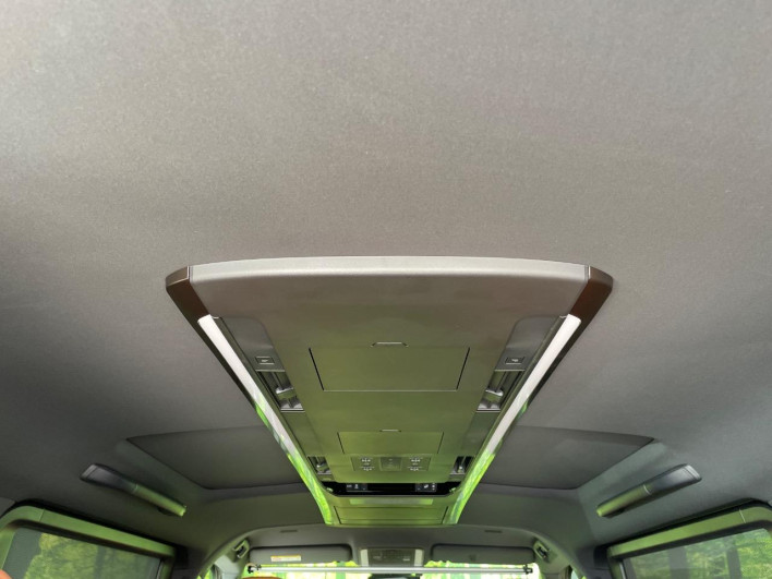 2025 Toyota Vellfire Hybrid 6AA-AAHH40W (UW-69f49530b5d33)[25]