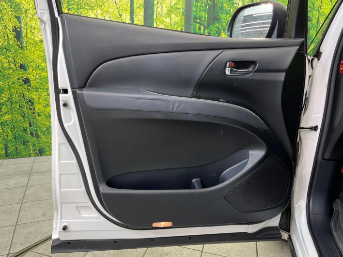 2013 Toyota Estima DBA-ACR50W (UW-69f49532d3598)[28]