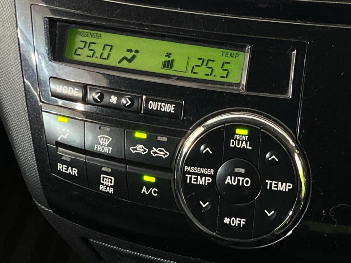 2013 Toyota Estima DBA-ACR50W (UW-69f49532d3598)[23]