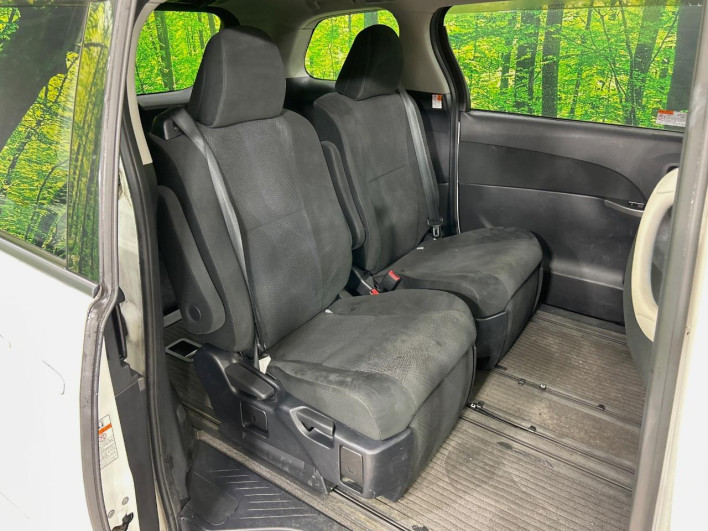 2015 Toyota Estima DBA-ACR50W (UW-69f4953410a6d)[19]
