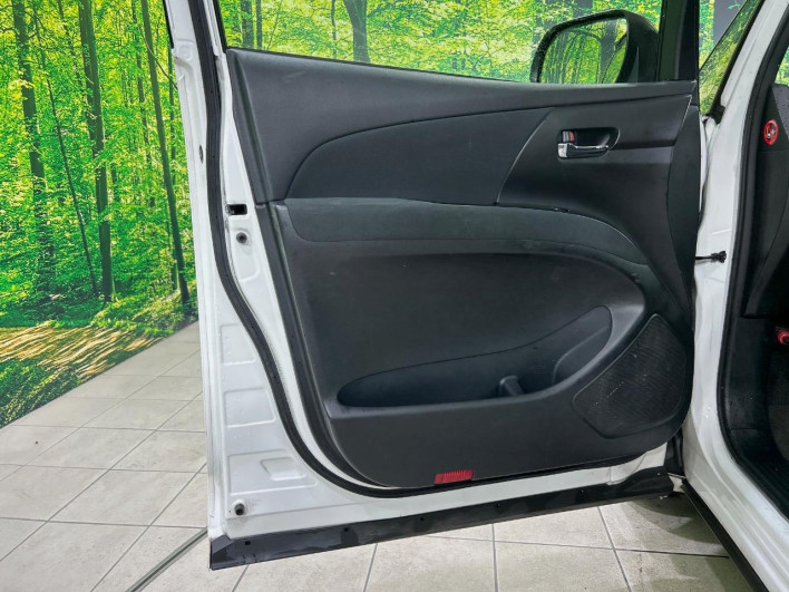 2015 Toyota Estima DBA-ACR50W (UW-69f4953410a6d)[22]