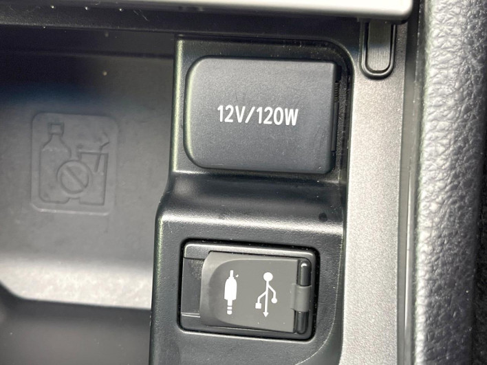 2017 Toyota Harrier DBA-ASU60W (UW-69f4953e8c7b7)[27]