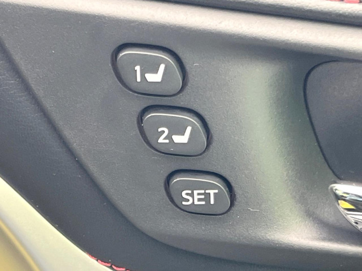 2017 Toyota Harrier DBA-ASU60W (UW-69f4953e8c7b7)[14]