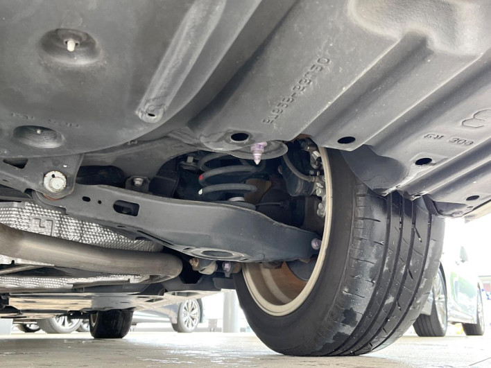 2018 Toyota Camry DAA-AXVH70 (UW-69f4954887211)[11]