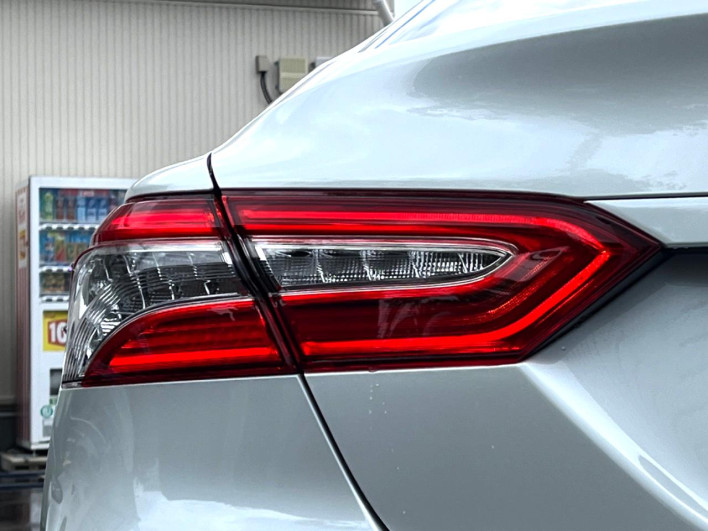 2018 Toyota Camry DAA-AXVH70 (UW-69f49548d6ead)[17]