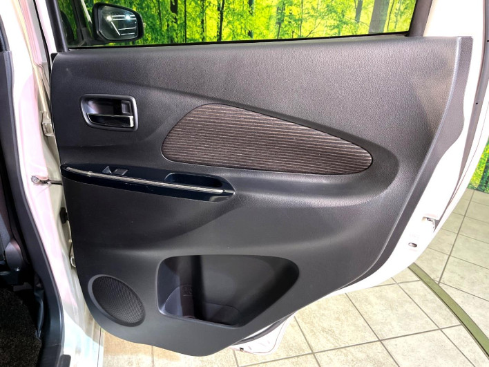 2015 Mitsubishi ek Custom DBA-B11W (UW-69f49551e2f81)[28]