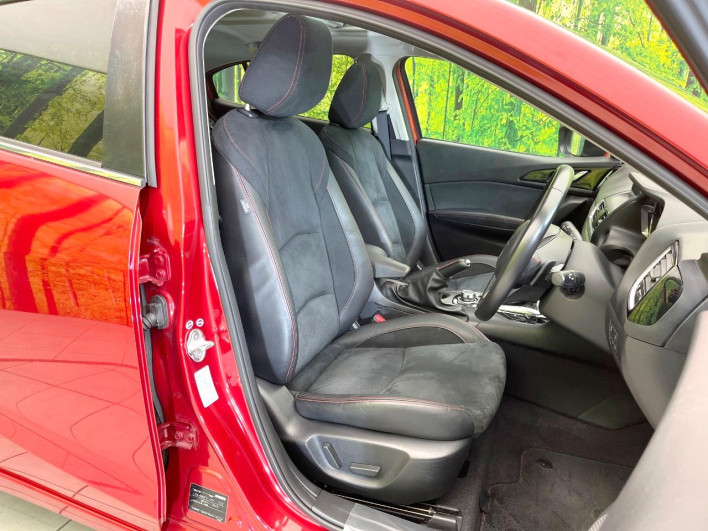 2015 Mazda Axela Sports LDA-BM2FS (UW-69f4956861d7c)[13]