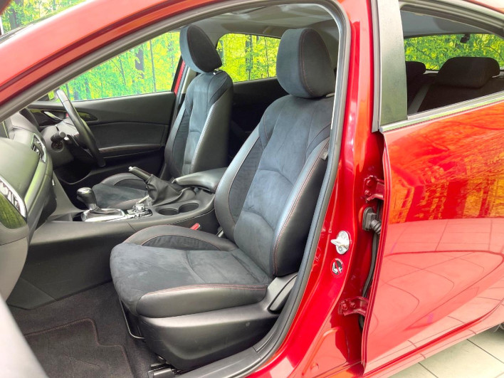 2015 Mazda Axela Sports LDA-BM2FS (UW-69f4956861d7c)[16]