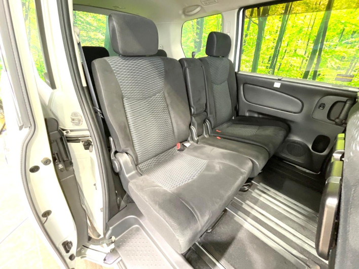 2012 Nissan Serena DBA-C26 (UW-69f4956a9cd7b)[28]