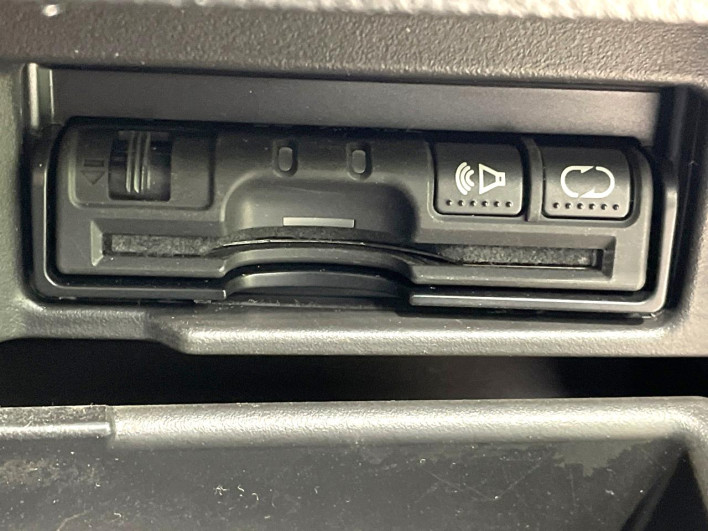 2012 Nissan Serena DBA-C26 (UW-69f4956a9cd7b)[13]