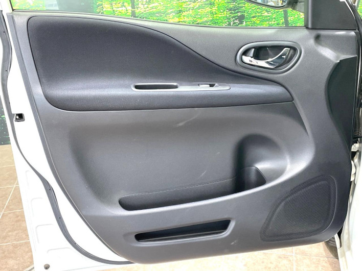 2012 Nissan Serena DBA-C26 (UW-69f4956a9cd7b)[25]