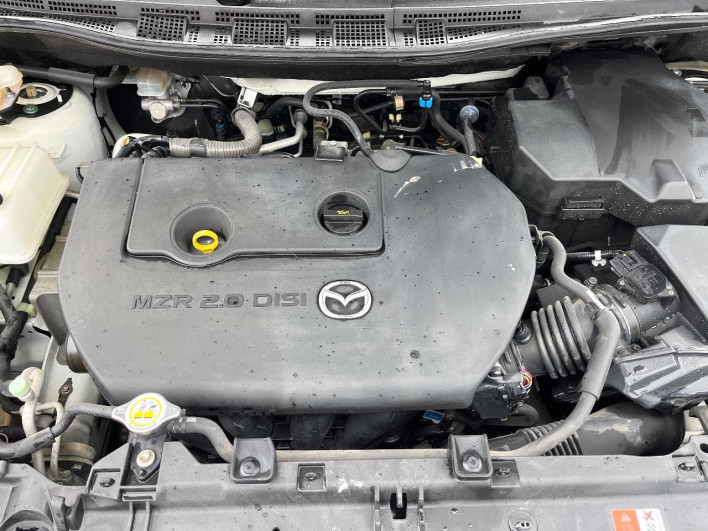 2011 Mazda Premacy DBA-CWEFW (UW-69f4956c6e828)[11]