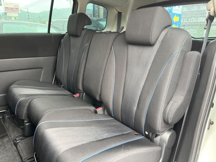 2011 Mazda Premacy DBA-CWEFW (UW-69f4956c6e828)[27]