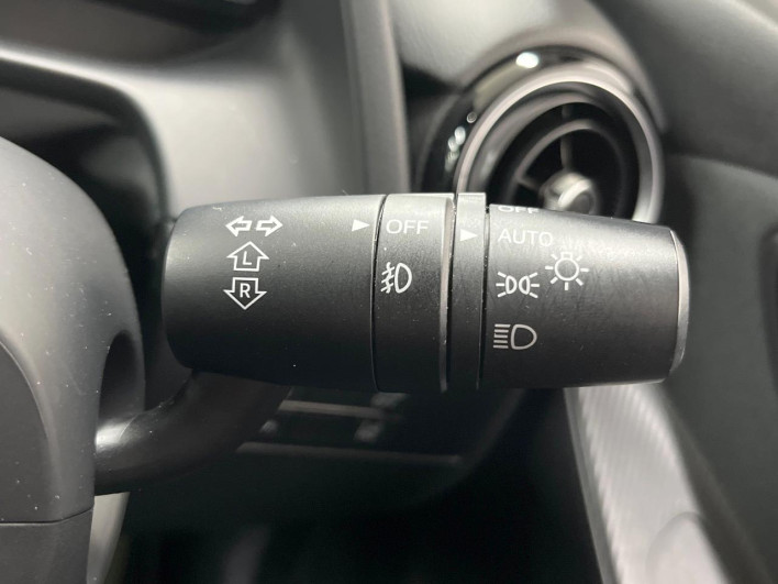 2015 Mazda Demio LDA-DJ5FS (UW-69f4956f7c63a)[19]