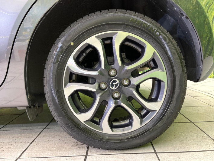 2017 Mazda Demio LDA-DJ5FS (UW-69f495707400c)[11]