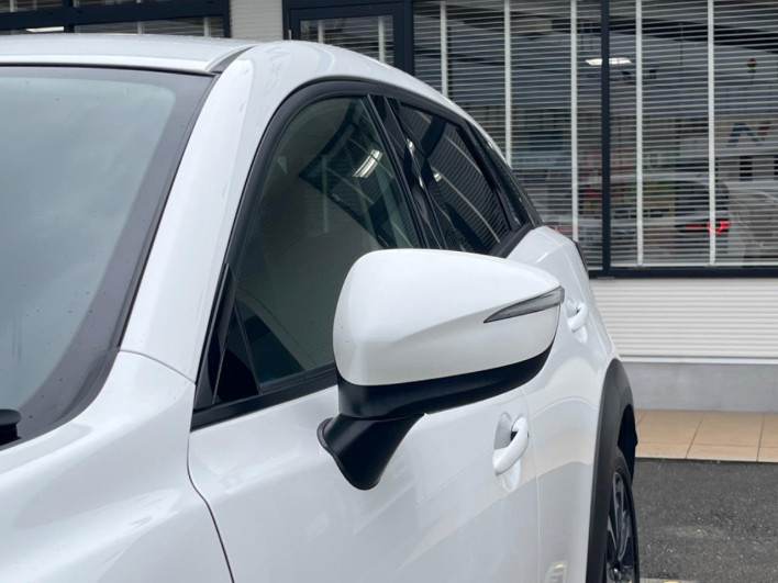 2018 Mazda CX-3 6BA-DKEFW (UW-69f4957337a1d)[17]