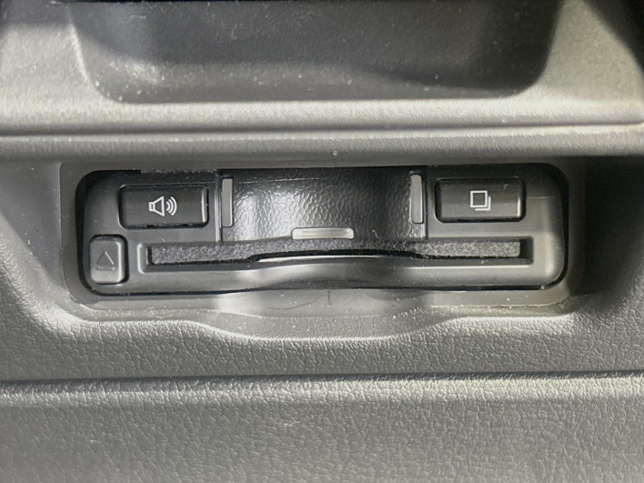 2022 Mazda CX-30 5BA-DMEP (UW-69f49574a000d)[24]