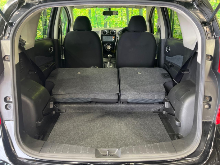 2013 Nissan Note DBA-E12 (UW-69f49574e0d8e)[14]
