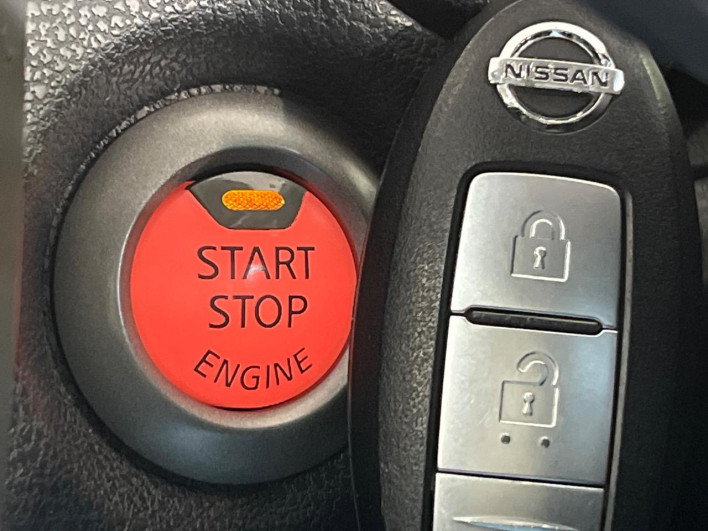 2013 Nissan Note DBA-E12 (UW-69f49574e58dd)[16]