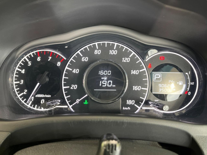 2013 Nissan Note DBA-E12 (UW-69f49574e58dd)[17]