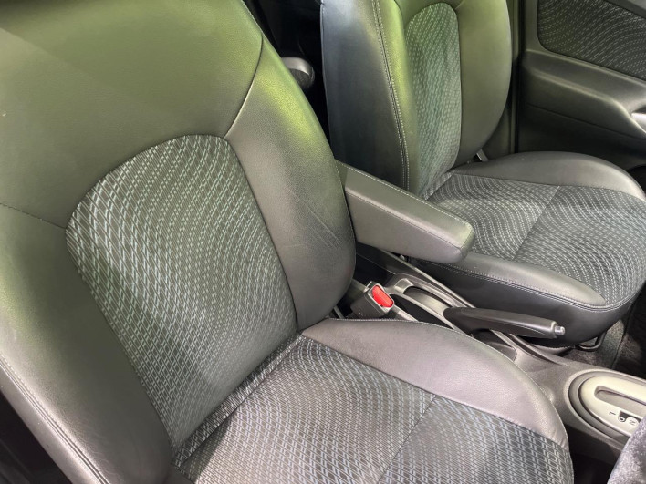 2013 Nissan Note DBA-E12 (UW-69f49574e58dd)[22]