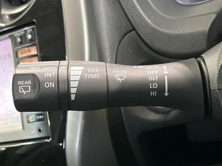 2013 Nissan Note DBA-E12 (UW-69f49574e58dd)[18]