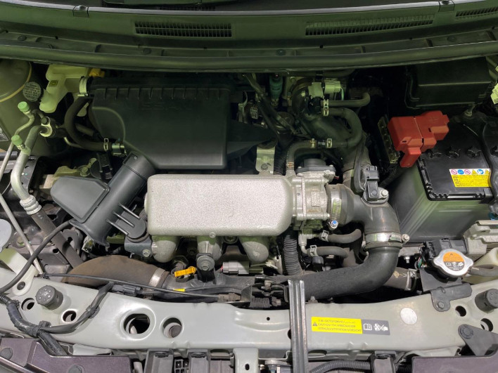 2013 Nissan Note DBA-E12 (UW-69f49574e58dd)[4]