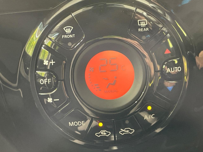 2016 Nissan Note DBA-E12 (UW-69f49576971b7)[15]