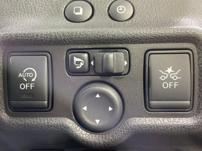 2016 Nissan Note DBA-E12 (UW-69f49576971b7)[25]