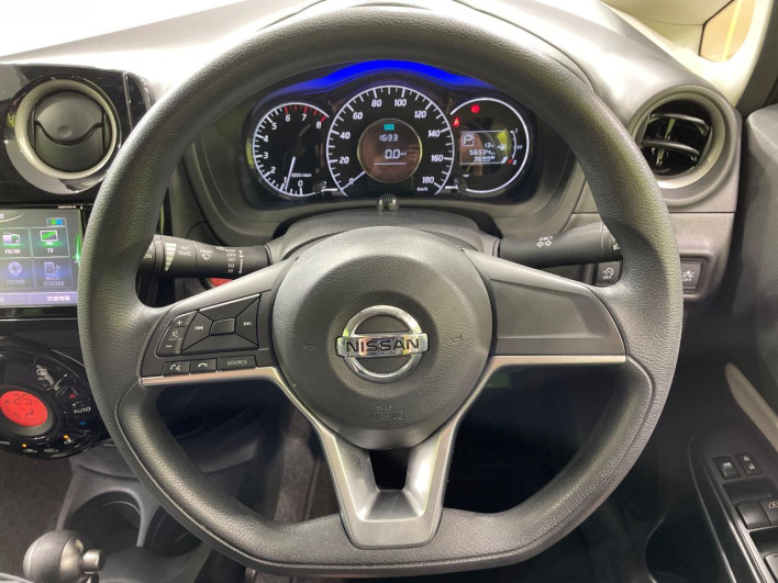 2016 Nissan Note DBA-E12 (UW-69f49576971b7)[19]