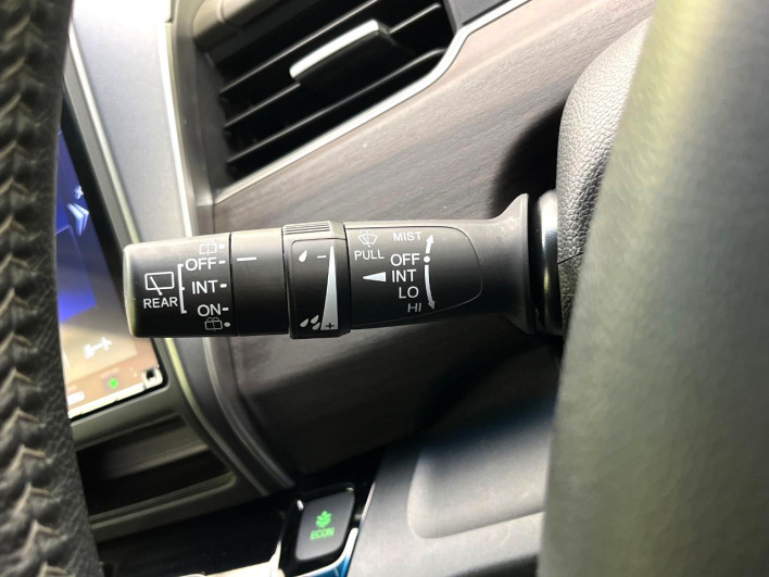 2019 Honda Freed hybrid DAA-GB7 (UW-69f49582d2358)[18]