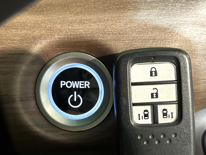 2022 Honda Freed hybrid 6AA-GB7 (UW-69f49583a5b35)[15]
