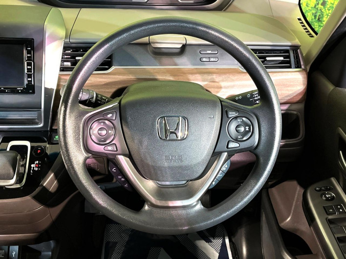 2022 Honda Freed hybrid 6AA-GB7 (UW-69f49583a5b35)[6]
