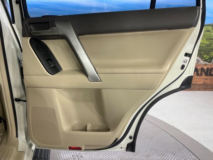 2022 Toyota Land Cruiser Prado 3DA-GDJ150W (UW-69f4958502599)[24]