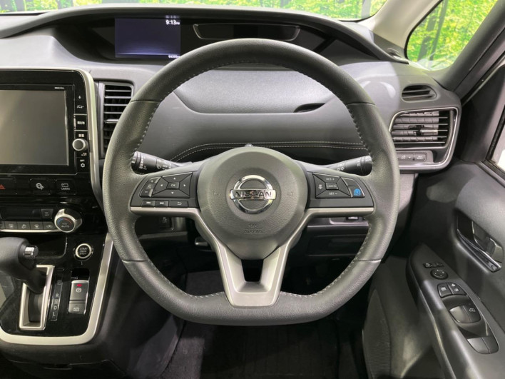 2017 Nissan Serena DAA-GFC27 (UW-69f4958772303)[29]