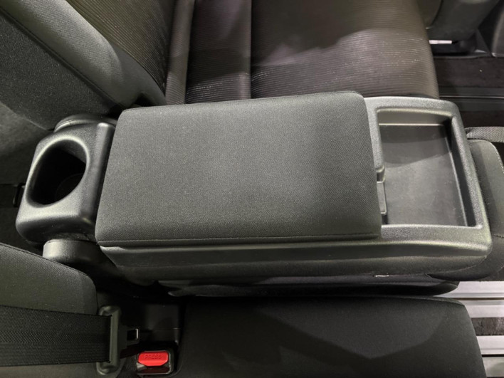 2017 Nissan Serena DAA-GFC27 (UW-69f4958772303)[26]