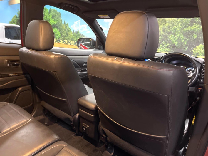 2017 Mitsubishi OUTLANDER PHEV DLA-GG2W (UW-69f4958de19fa)[21]