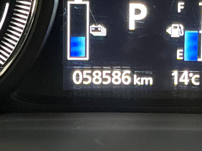 2017 Mitsubishi OUTLANDER PHEV DLA-GG2W (UW-69f4958de19fa)[2]