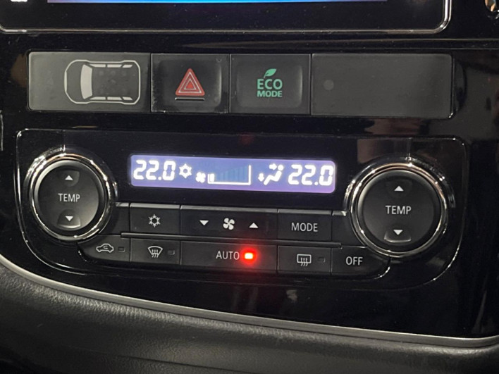 2017 Mitsubishi OUTLANDER PHEV DLA-GG2W (UW-69f4958de19fa)[27]