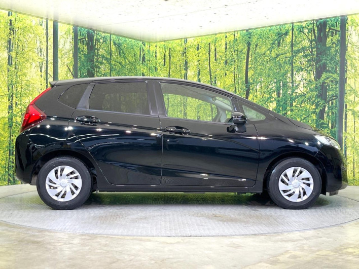 2014 Honda Fit DBA-GK3 (UW-69f49590cd46c)[18]