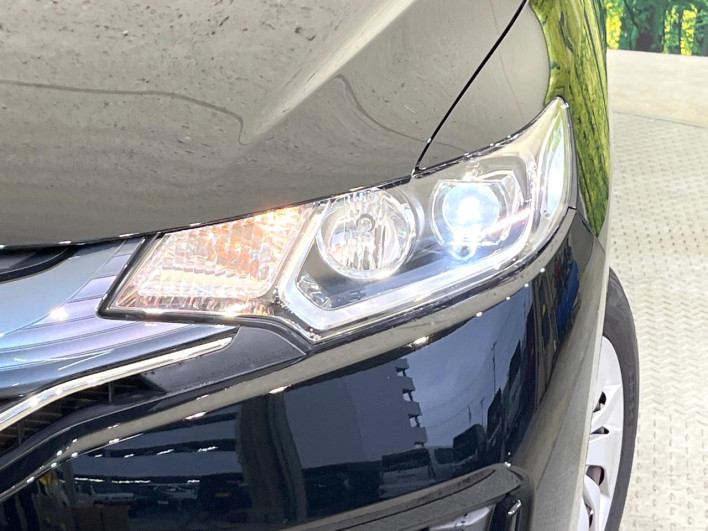 2014 Honda Fit DBA-GK3 (UW-69f49590cd46c)[12]