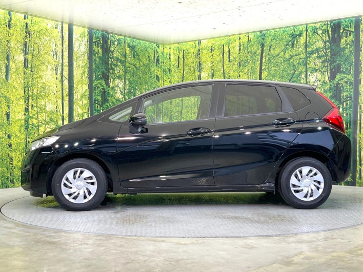 2014 Honda Fit DBA-GK3 (UW-69f49590cd46c)[14]